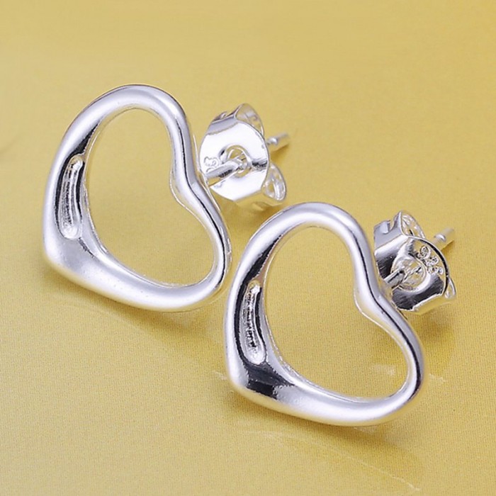 SE099 Silver Jewelry Heart Stud Earrings For Women