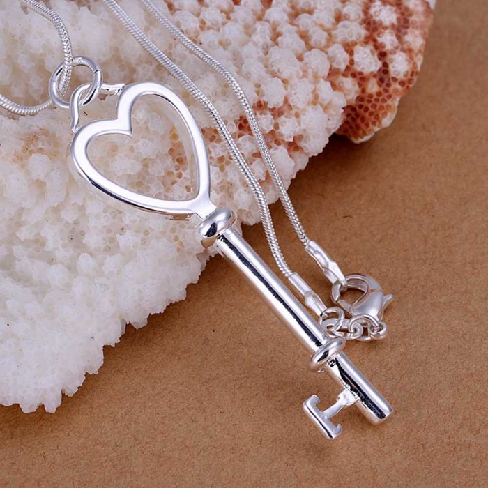 SP092 Fashion Silver Jewelry Heart Key Chain Pendant Necklace
