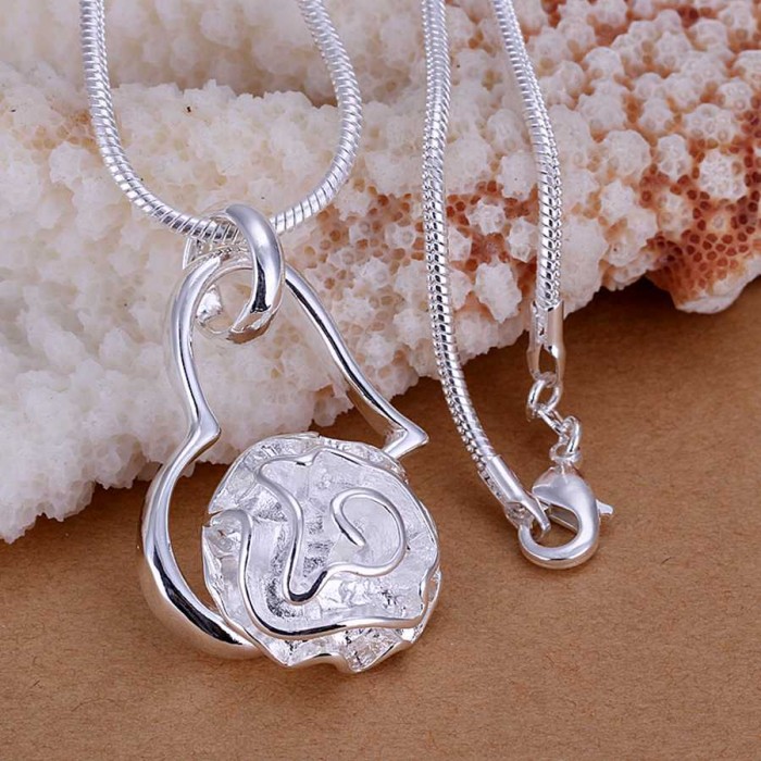 SP123 Fashion Silver Jewelry Rose Heart Chain Pendant Necklace